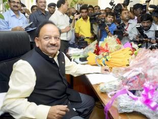 ​Health Cover For All, Says Harsh Vardhan